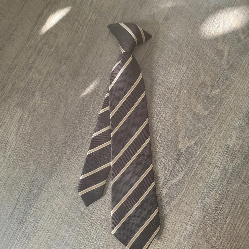 Brown Small child's clip tie 100% polyester (unisex)